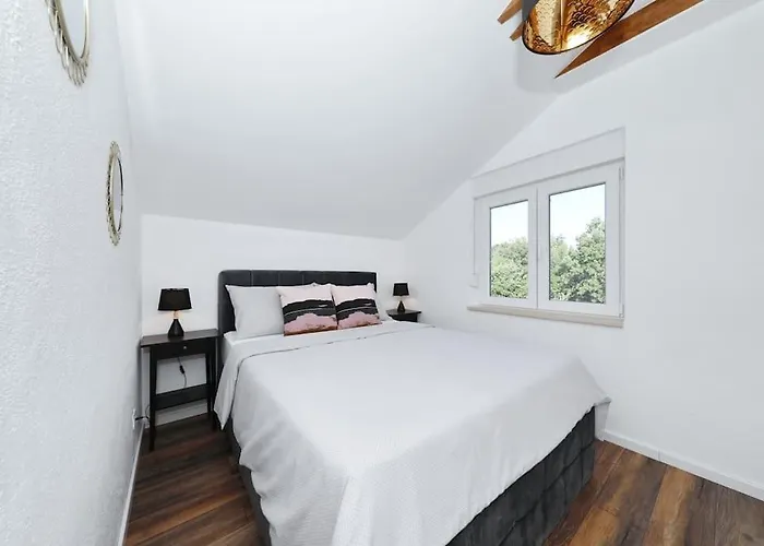 House Aurora Borealis *