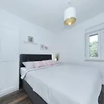 House Aurora Borealis Ervenik