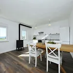 House Aurora Borealis Villa