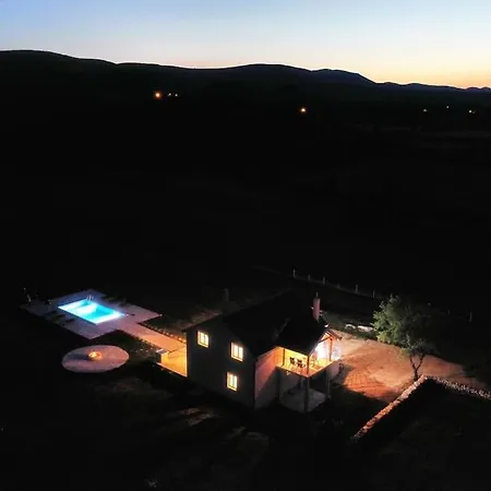 וילה House Aurora Borealis *