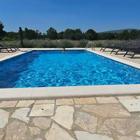 House Aurora Borealis Villa