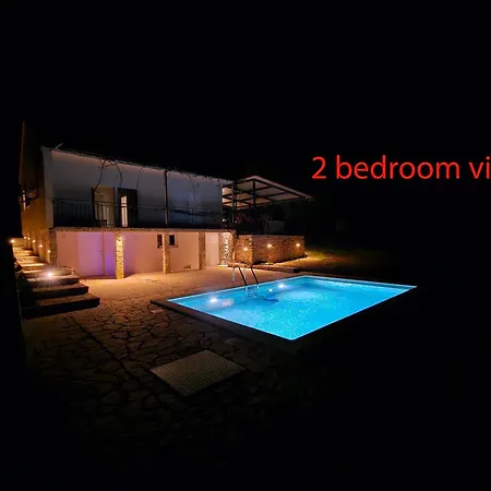 House Aurora Borealis Vila Ervenik