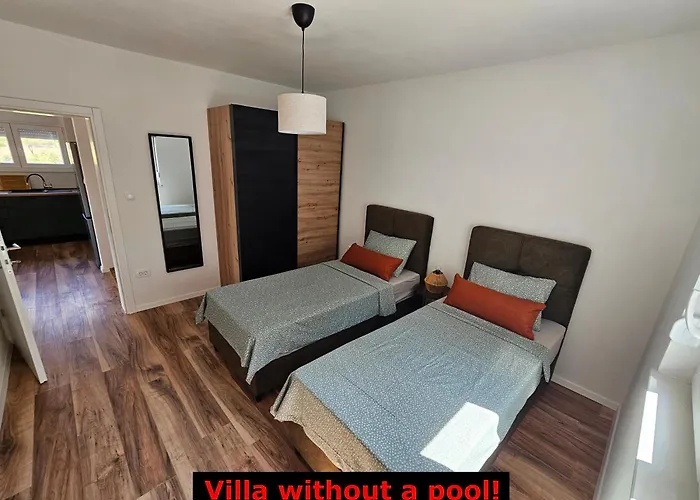 House Aurora Borealis * Ervenik